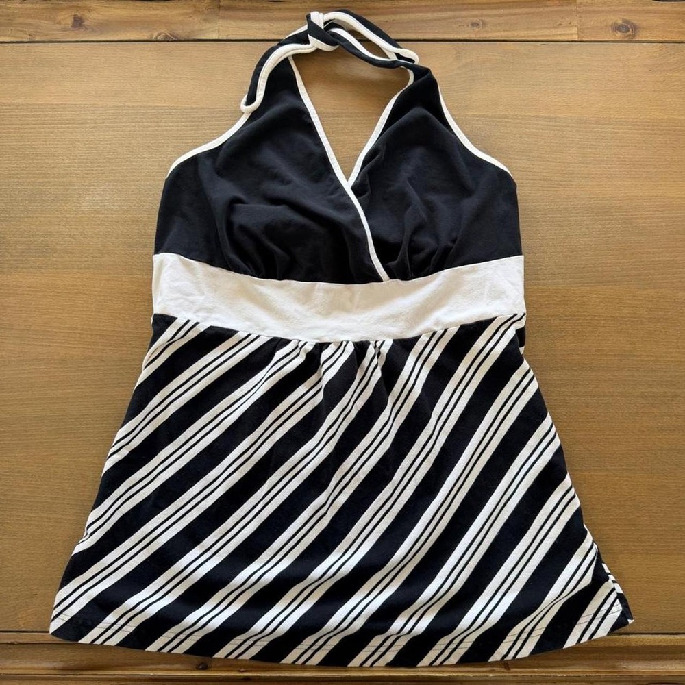 Y2K Gitano black and white striped halter top